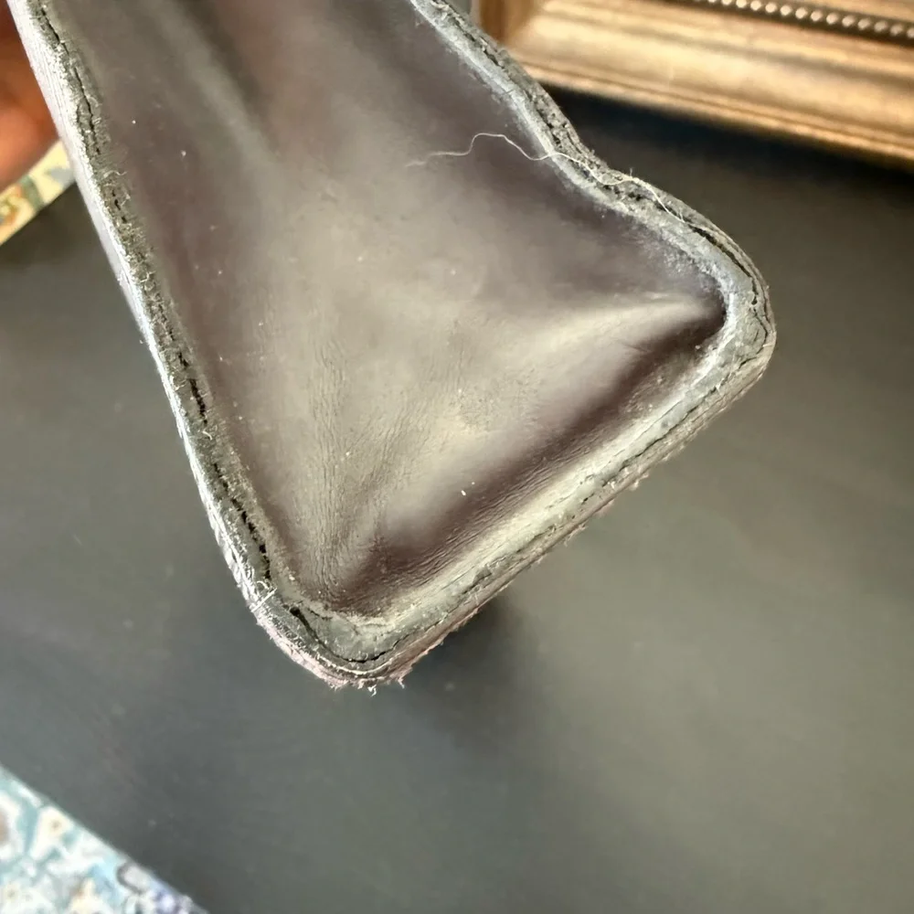 Rare Louis Vuitton Epi Pochette Toiletry 26 purple